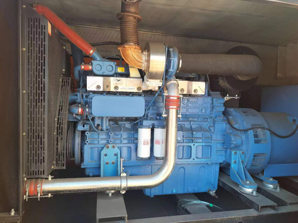 曲水柴油发电机组一般有几种电压输出？