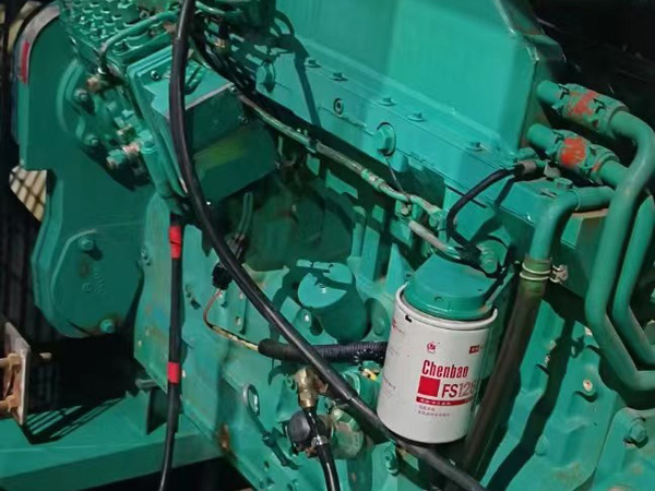 曲水如何确定新的发电机组控制系统是否与原系统兼容？